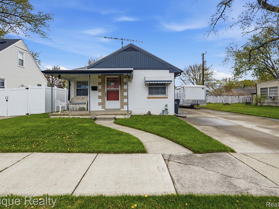 1st image of 22449 California St