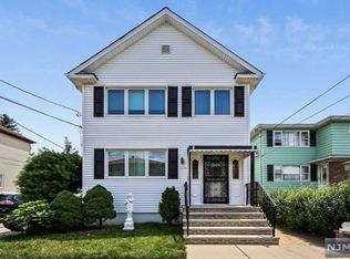 1118 14th St, Fort Lee, NJ 07024