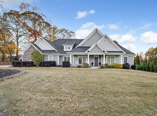 5914 Manor View Ln, Flowery Branch, GA 30542