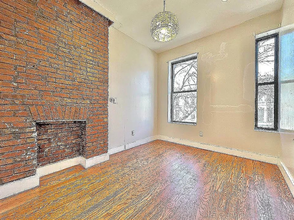 1st image of 1170 Halsey St #19