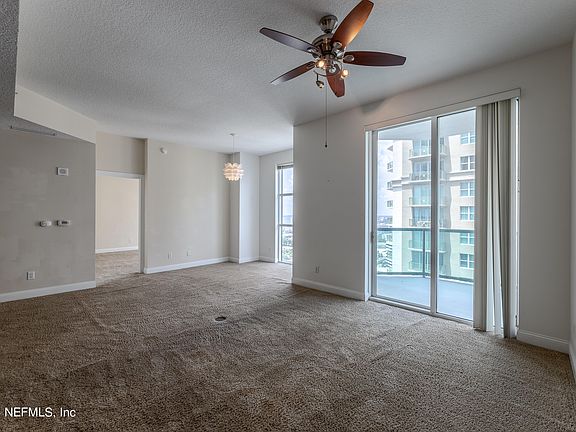 5th image of 1431 RIVERPLACE Boulevard #2402