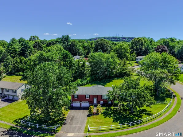 55 Hacienda Circle, Southington, CT 06479