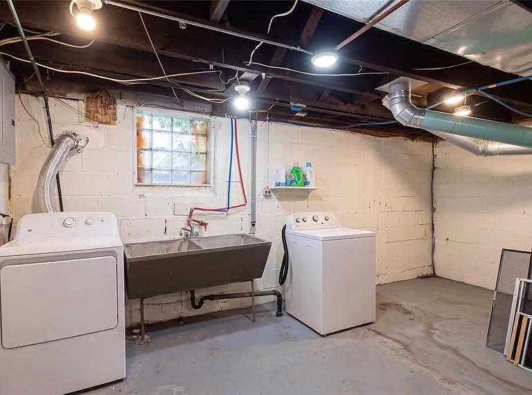 9426 John R St — Photo 17