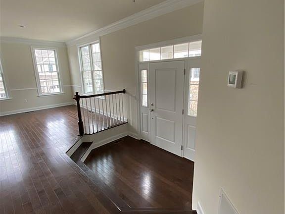 5th image of 49 Dennis Ln