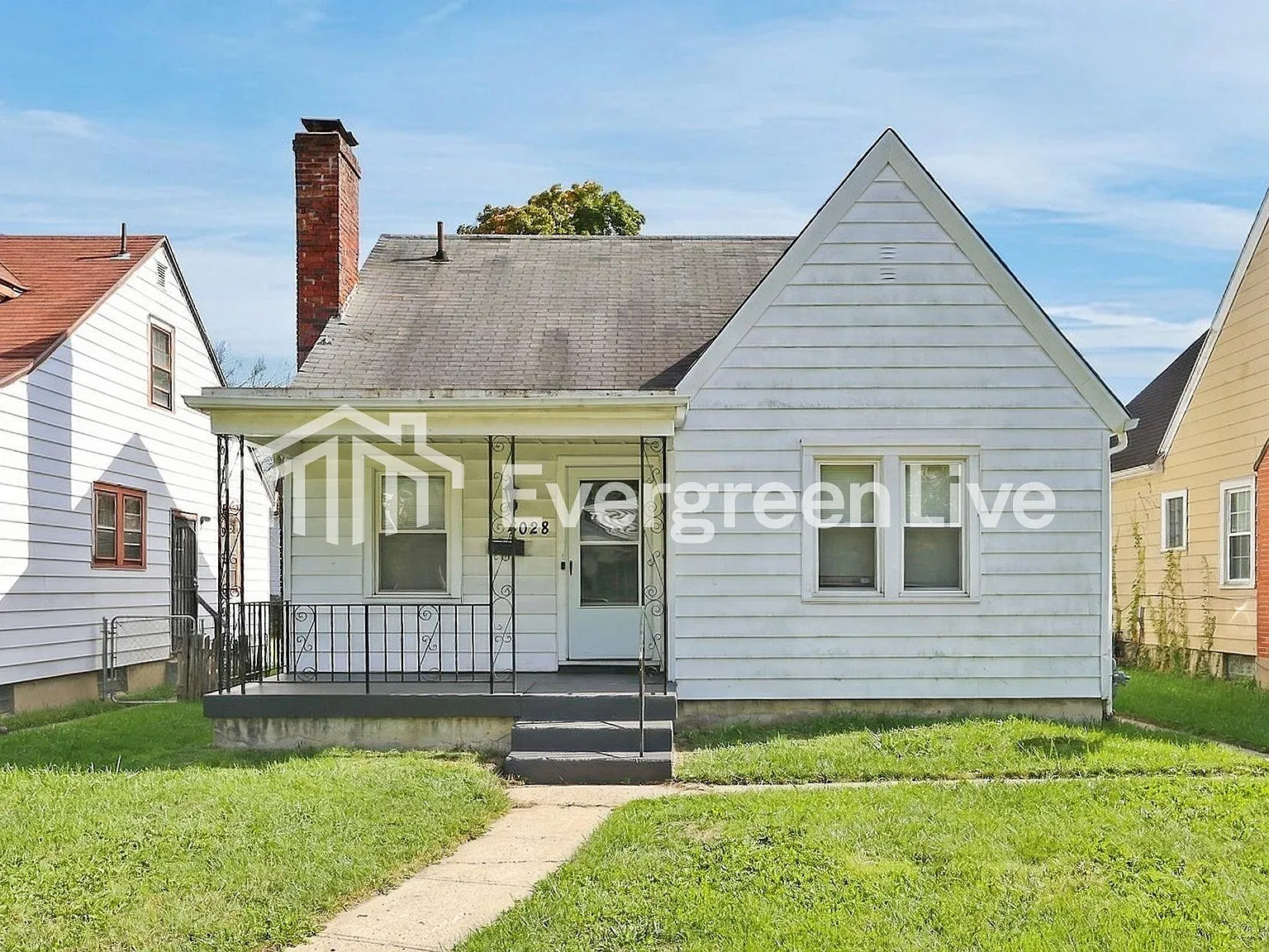 3 bed, 1.0 bath, 1322 sqft, $1,145 — Photo 2