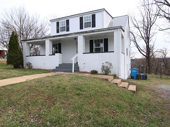 2nd image of 2625 Idlewild Blvd NE