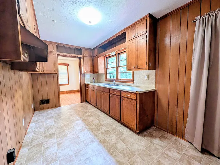 2479 W State Highway 27 — Photo 4