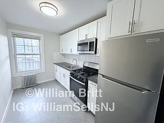 9 Bentley Avenue, #17B