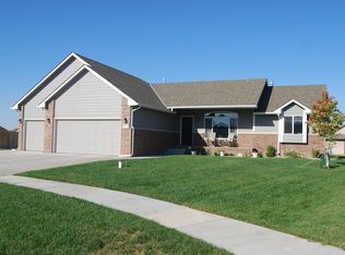 2913 N Rock Bridge Ct, Derby, KS 67037