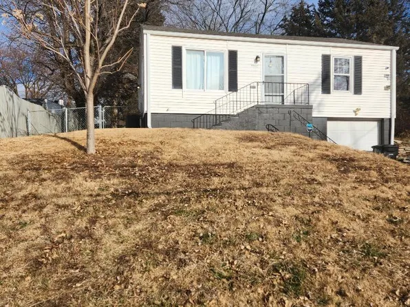 3360 Laurel Ave, Omaha, NE 68111