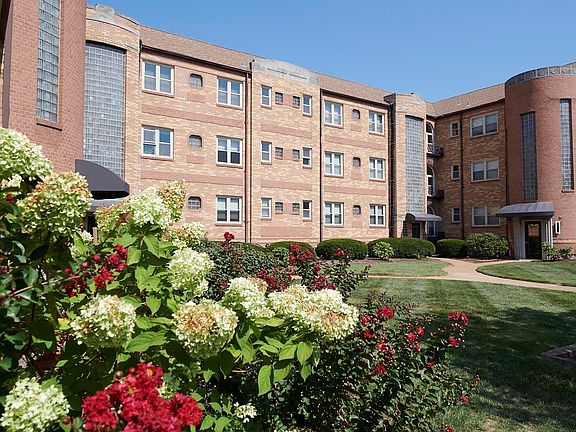 2nd image of 5823 Lindenwood Ave APT 3E