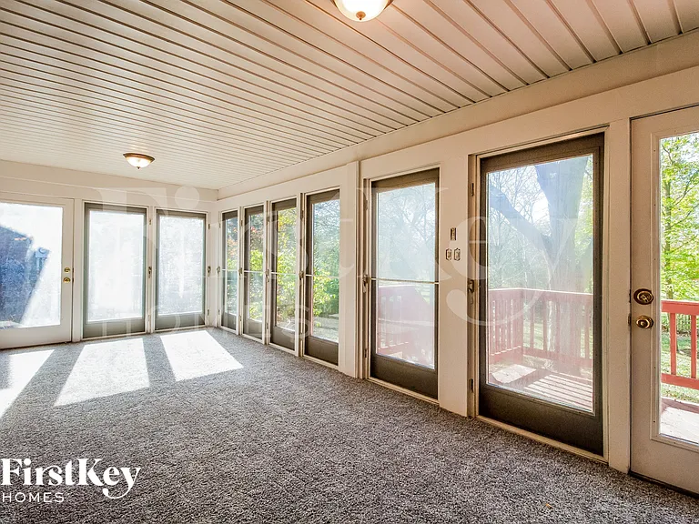 7247 Cinnamon Woods Dr — Photo 8