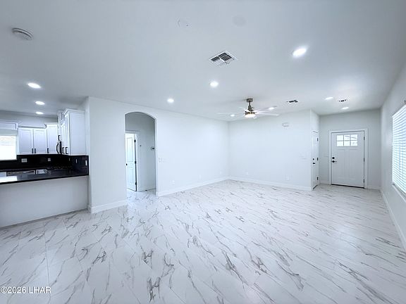 4th image of 2111 Bermuda Dr