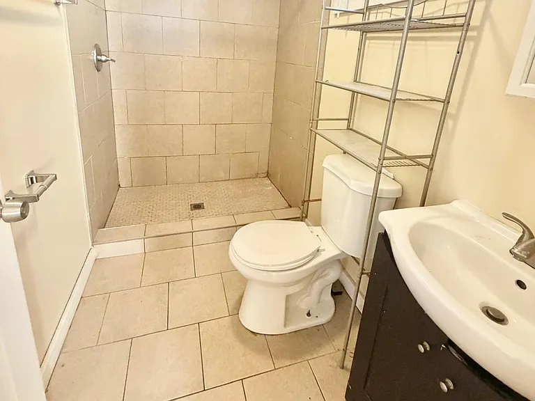 93 Elliott St — Photo 3