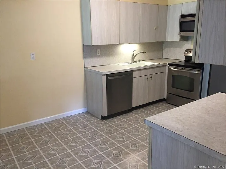 746 Lincoln Ave — Photo 17