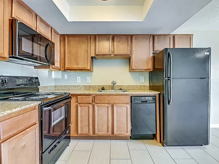 Westminster Chase Apartments — Photo 9