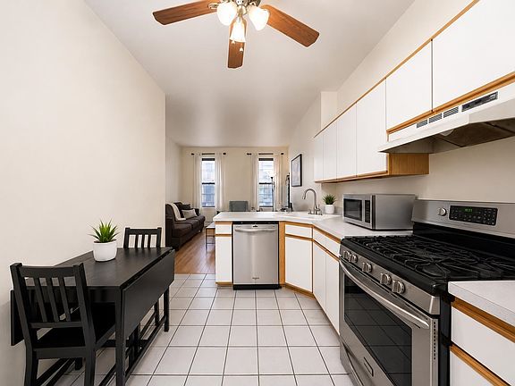 5th image of 70 Park Ave APT 3