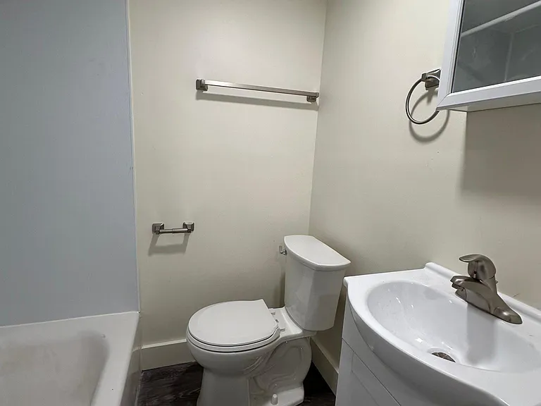 1 Franklin St #H — Photo 17