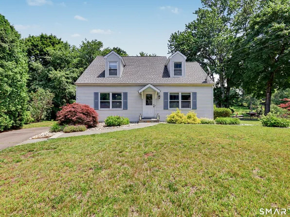 8 Apple Blossom Lane, Danbury, CT 06811