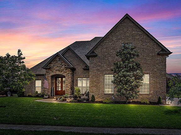 3rd image of 2628 Pebblecreek Ln