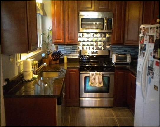 Remodeled Kitchen with Granite coutnertop