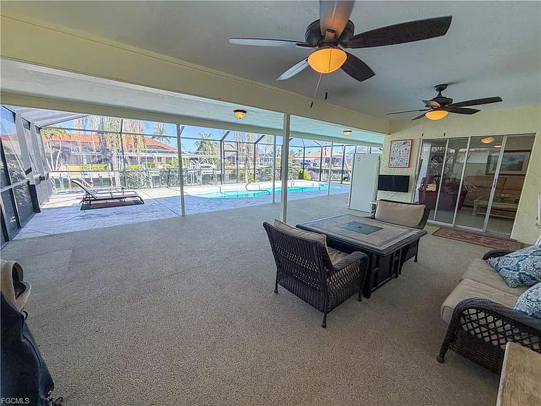 1115 SW 54th Ln — Photo 8