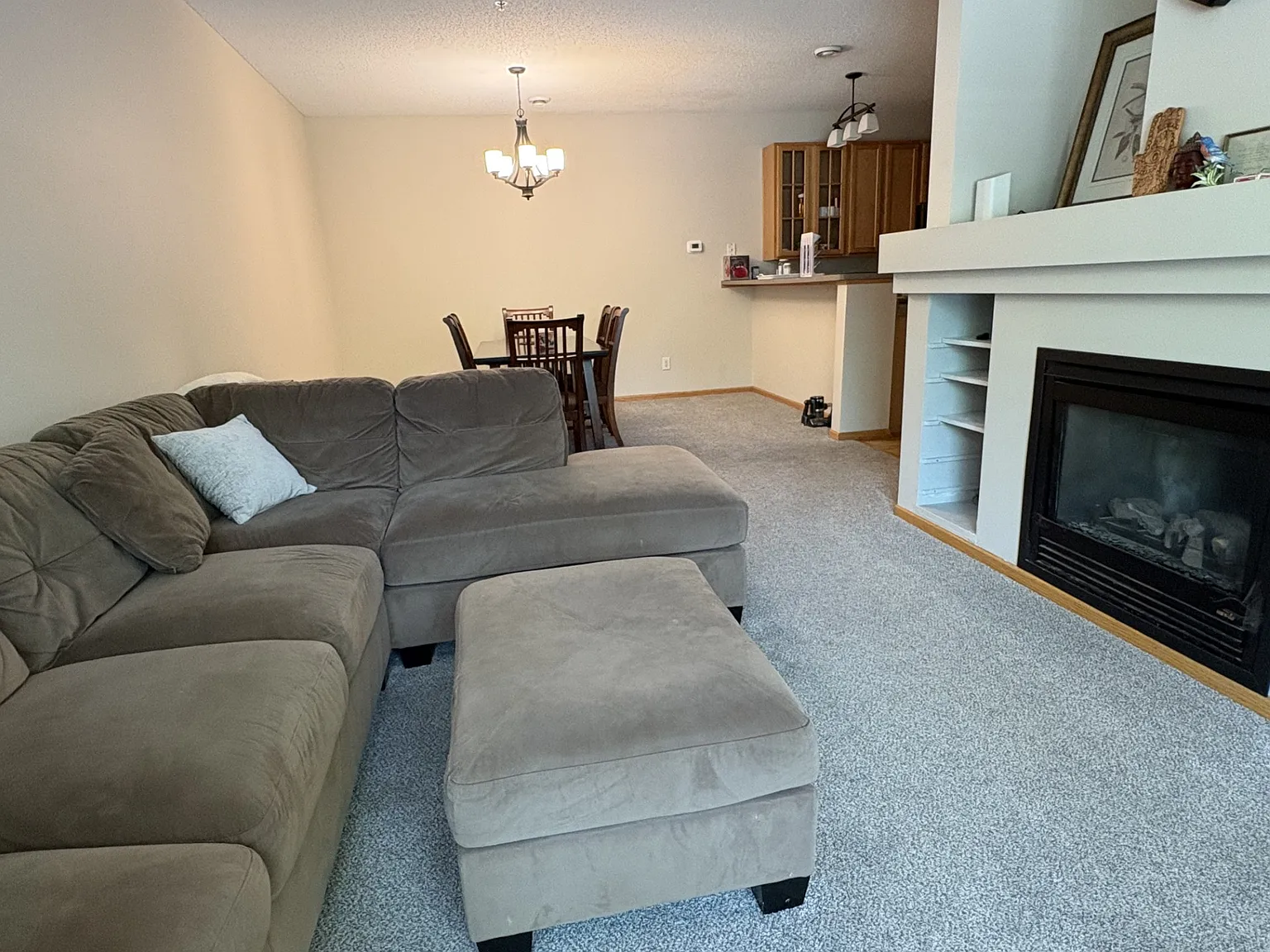 Nice Two-Bedroom Maplewood Townhome Available 9/15! — Photo 3