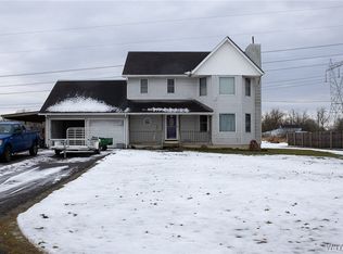 6391 Aiken Rd, Lockport, NY 14094