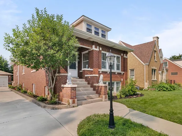 118 Northgate Rd, Riverside, IL 60546