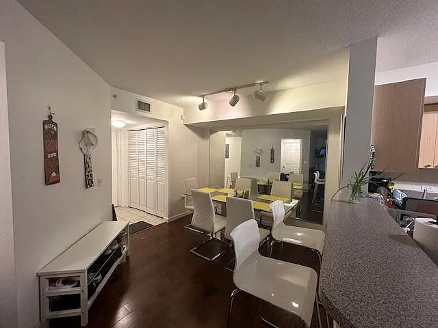 615 Villa Cir — Photo 15