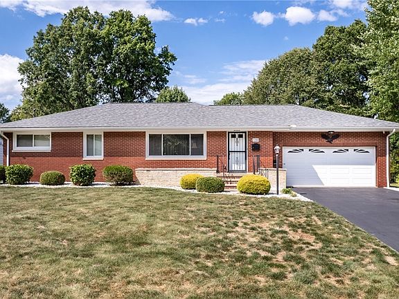 2nd image of 2248 Edgewood Dr