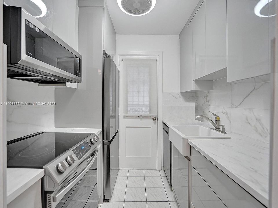 1st image of 1395 NE 167th St APT 108