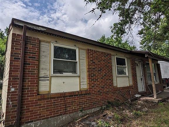 4th image of 10333 Castle Dr