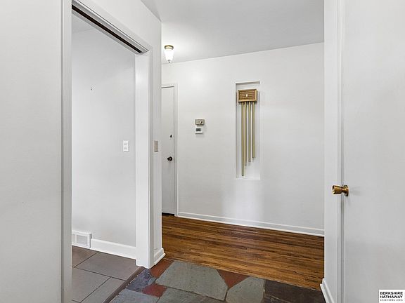 5th image of 2105 S 91st St