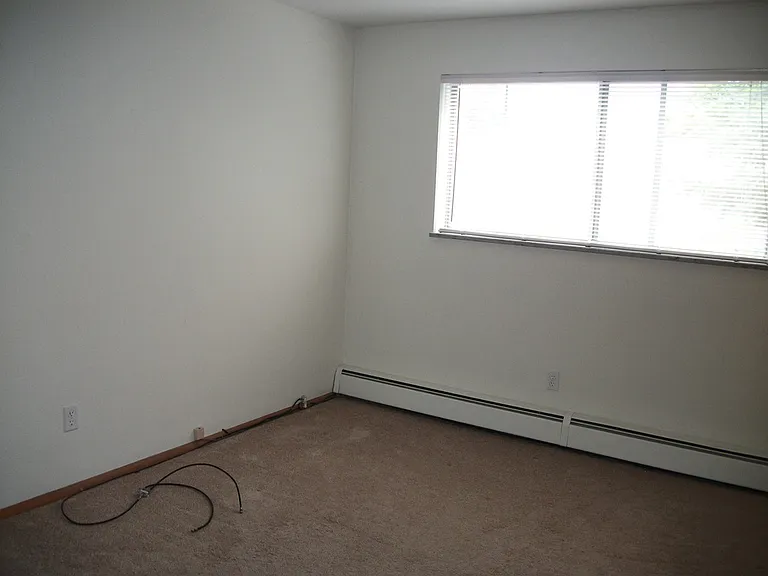 Kingston Place Apartments — Photo 38