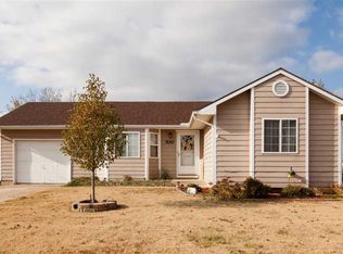 700 E Rolling Hills Dr, Clearwater, KS 67026