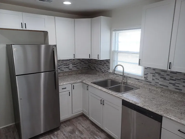 524 S Liberty Ave — Photo 4