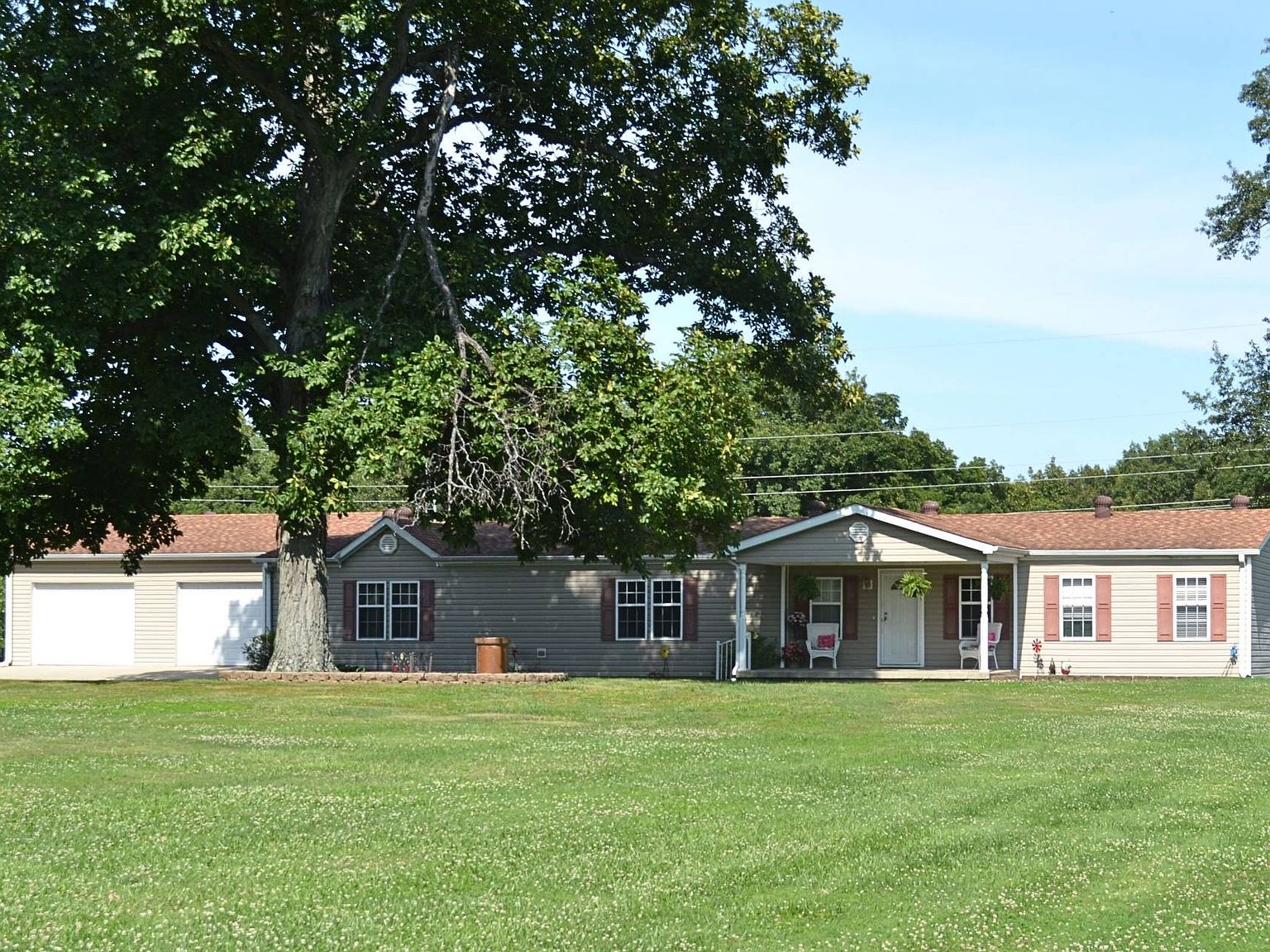 307 N 1st St, Albion, IL 62806 MLS 11193912 Zillow