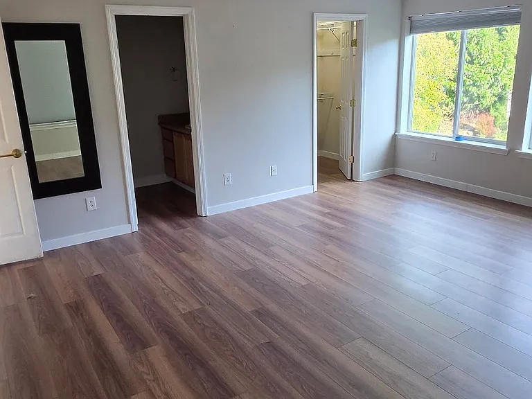 118 SW Regulator St — Photo 13