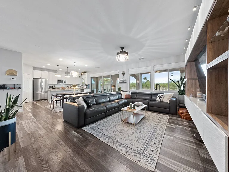 428 Vigo Port St — Photo 19