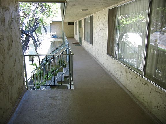 4th image of 3464 Preble Ave #0