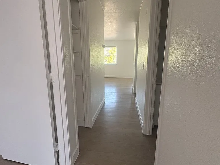 1460 Whyler Rd — Photo 14