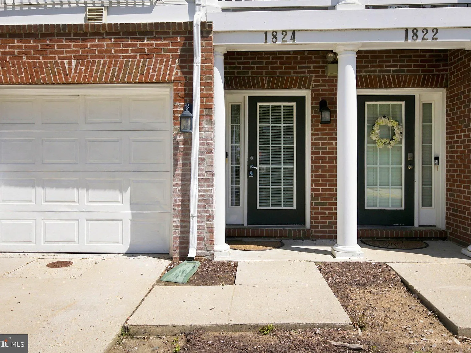4 bed, 2.5 bath, 1968 sqft, $2,500 — Photo 3
