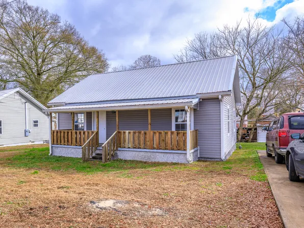 78 Oak St, Trion, GA 30753