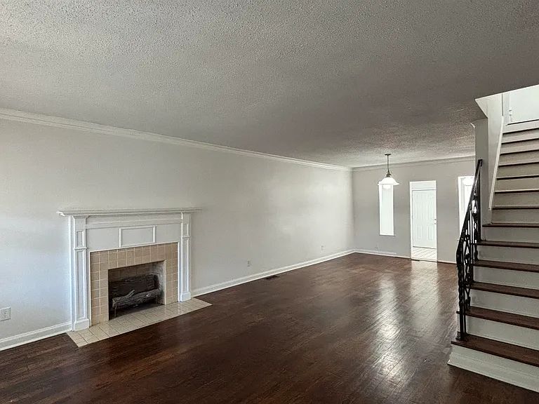 378 N Highland St — Photo 3