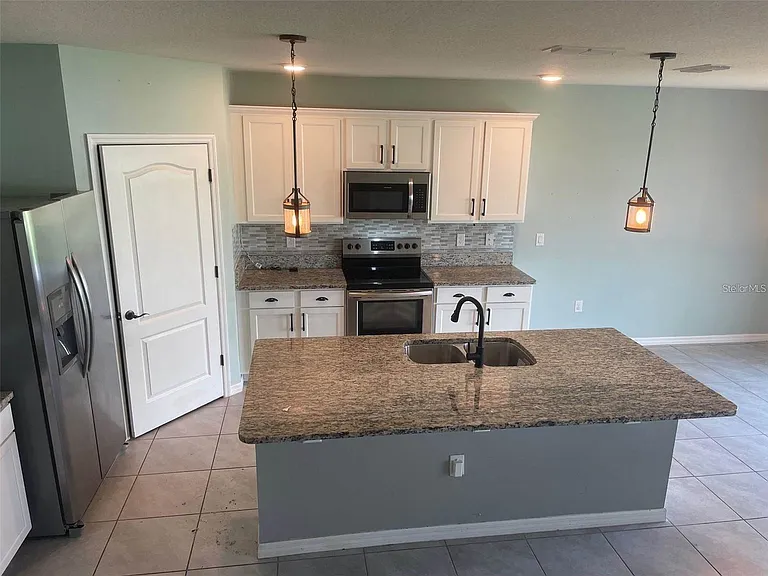 1682 Bay Breeze Dr — Photo 10