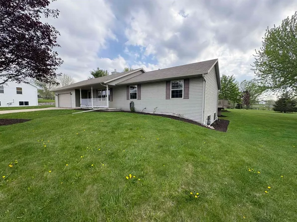 370 Hogan Ct, Cecil, WI 54111