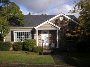 1635 SW Freeman St, Portland, OR 97219