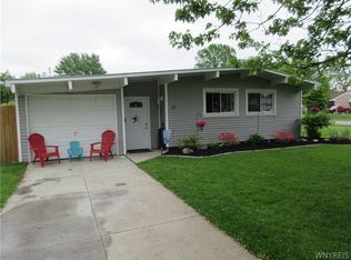 37 Coronation Dr, Buffalo, NY 14226