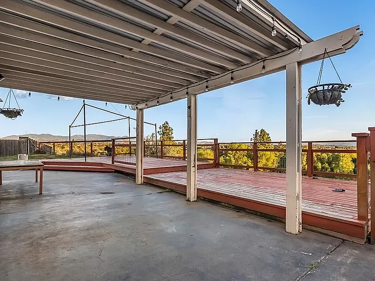 387 Pippin Dr — Photo 3
